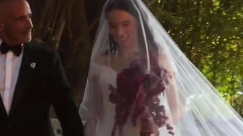 Eros Ramazzotti accompagna Aurora all'altare: il discorso di mamma Michelle tra affetto e aneddoti