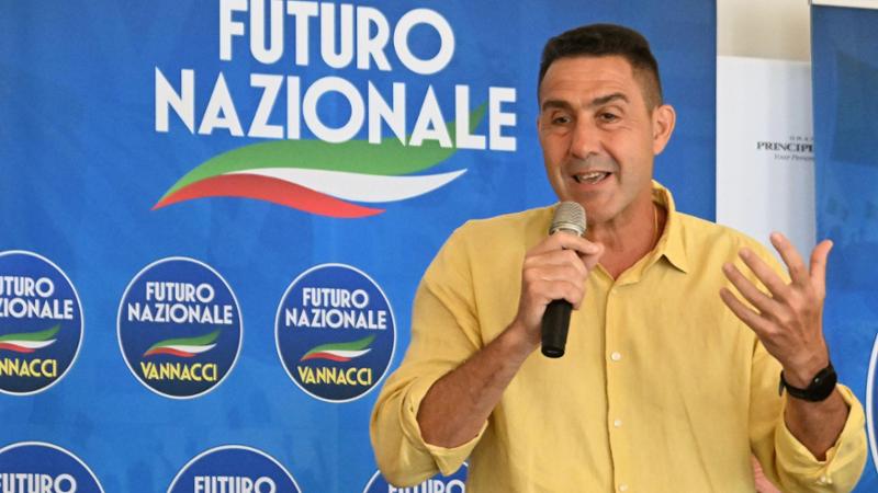 Testa a testa fra i poli, Vannacci tra il 6 e l’8%. Ma un elettore su due sceglie di non votare