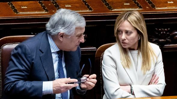 Tajani: “Le dichiarazioni di Trump si commentano da sole”. Schlein: “Ora Meloni scelga l’Europa”