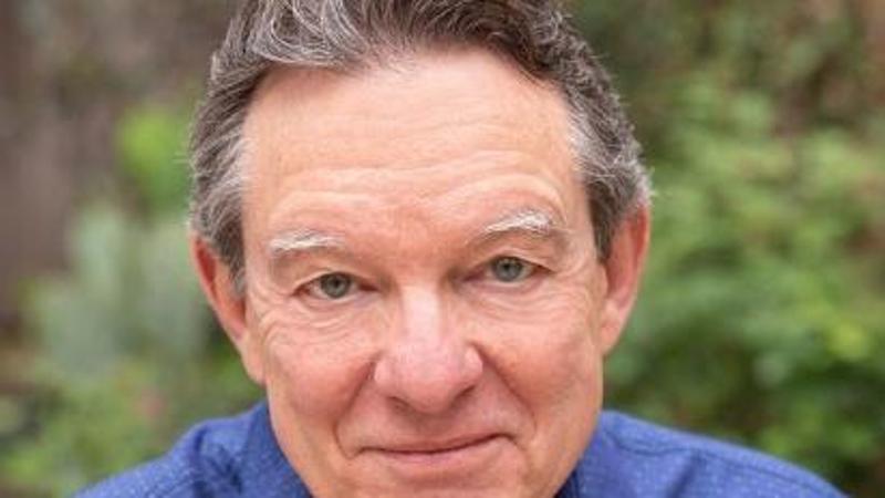 Lawrence Wright: “Momento duro per gli Usa, elettori codardi a cedere ai capricci di Trump”