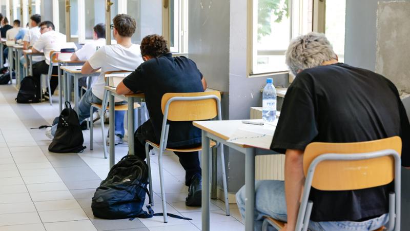 Bloccato gruppo social con soluzioni illegali della Maturità