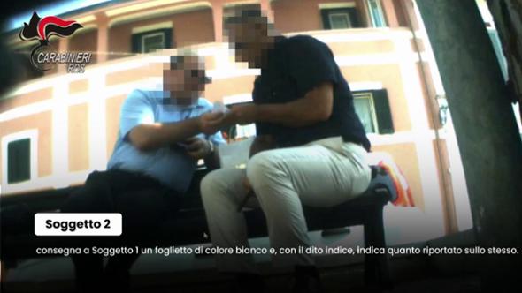 Spionaggio per Mosca, arrestati a Roma due ex 007: così vendevano segreti alla Russia