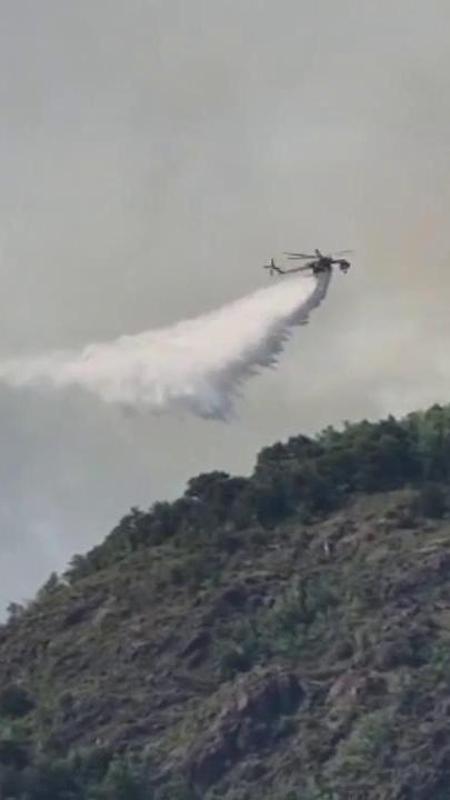 Incendio di Premosello, un "esercito" al lavoro per spegnere le fiamme