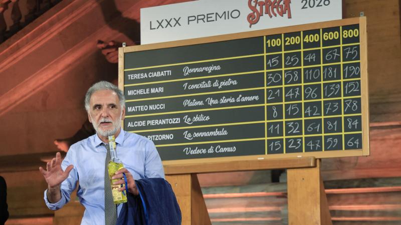 Michele Mari: “Ha vinto il mio romanzo, non io. Mi dissocio da me stesso”