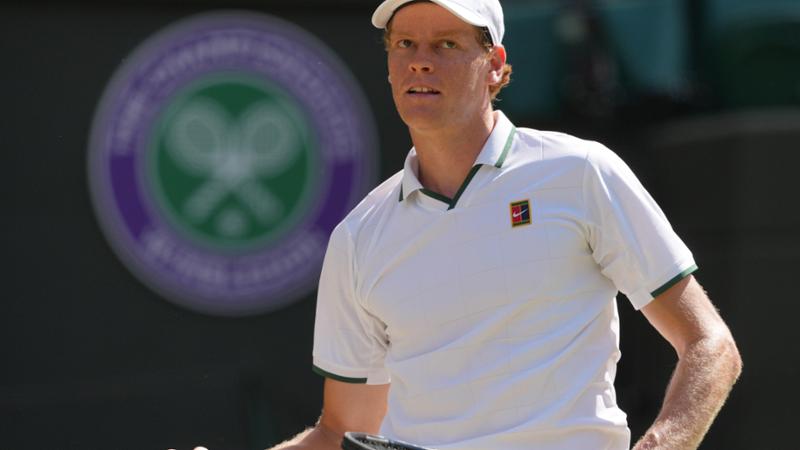 Sinner-Djokovic, oggi la sfida tra i giganti del tennis