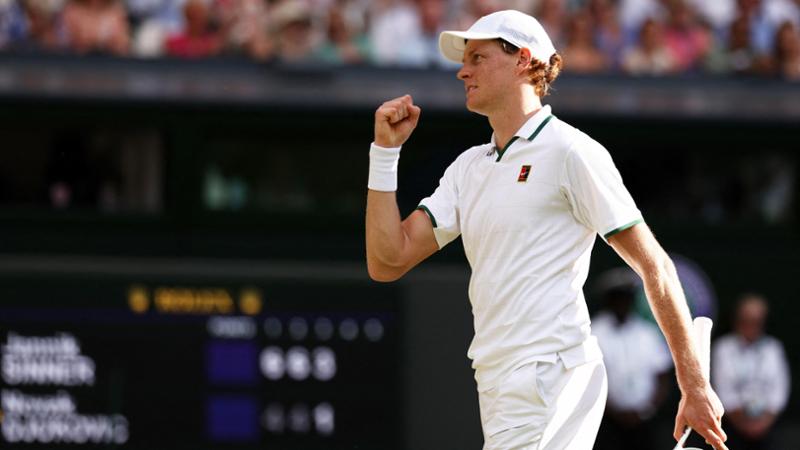 Sinner spazza via Djokovic e torna in finale a Wimbledon. Domenica sfiderà Zverev