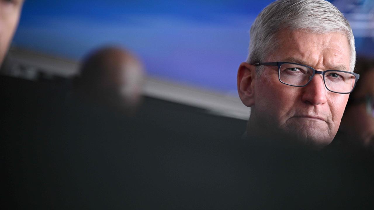 Apple fa causa a OpenAI: “Ha assunto i nostri ingegneri e rubato i nostri segreti”