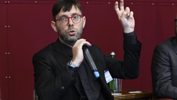 Divieto dei social ai minori, Flora: “Perché è impossibile farlo senza identificare tutti”