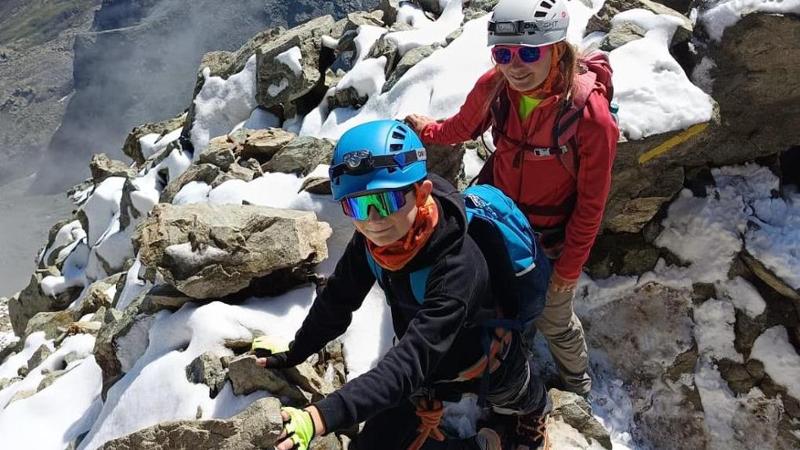 A 10 anni scala il Monviso con la mamma. 
Il sogno ad alta quota di Leonardo