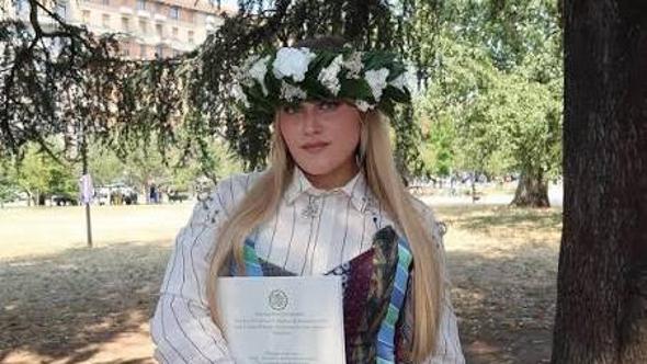 Big Mama si laurea al Politecnico di Milano e posta la dedica: "A tutte le vittime del cancro"