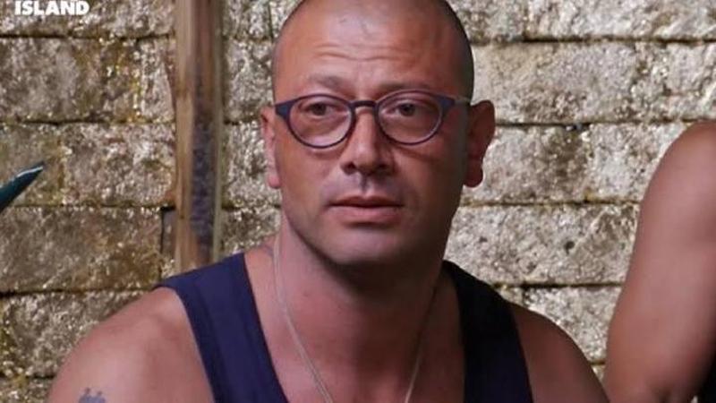 Ricordo di un uomo scomparso improvvisamente, dedica sui social da parte dell'ex compagna