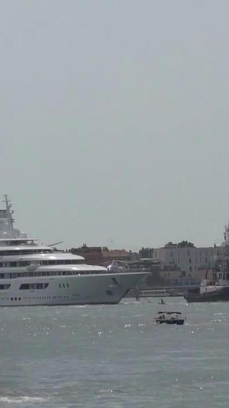 L'ambasciatore USA Fertitta arriva a Venezia con il proprio yacht