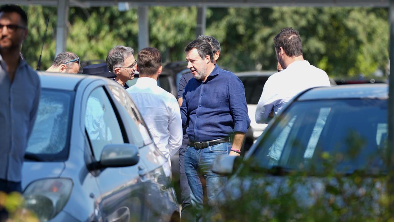 Caso Roggero, Salvini fa visita al gioielliere nel carcere di Bollate: "Subito la grazia"