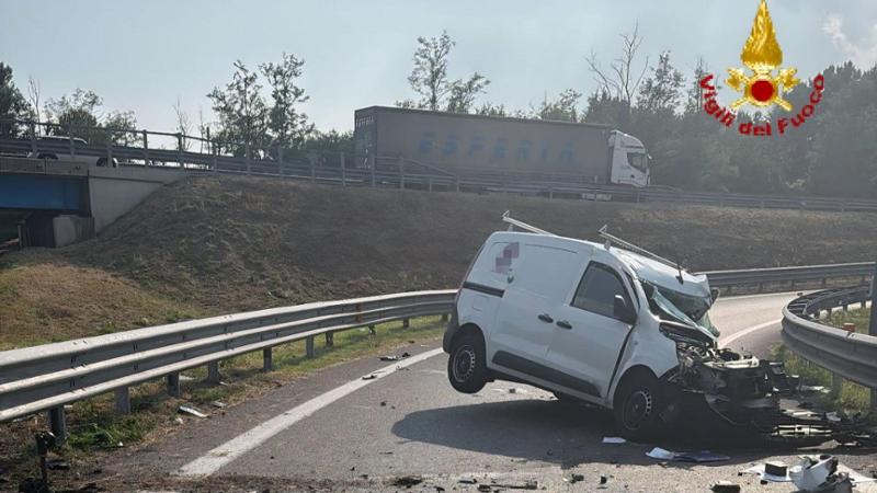 Incidente all’uscita autostradale di Sesto Calende, muore un uomo di 62 anni di Comignago