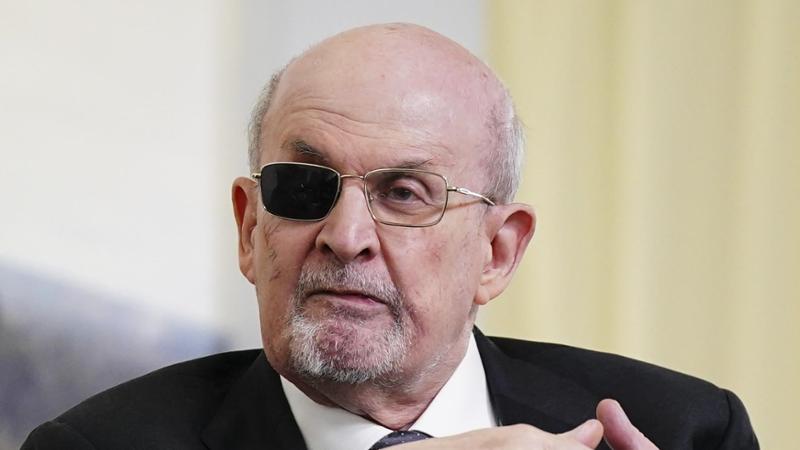 La censura non è solo di Stato.

Il precedente tra Rushdie e Le Carré