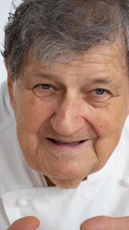 Lo chef Grossi: "Oggi il cibo non è più sano o se lo è costa troppo caro"