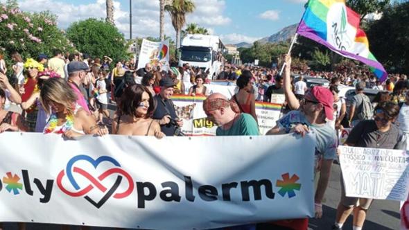 Gay street Palermo: “Ora abbiamo paura, vietato l'ingresso a chi indossa il burka”