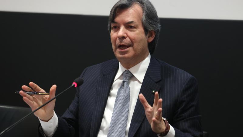 Intesa Sanpaolo oltre le attese, l'utile del semestre arriva a 5,5 miliardi