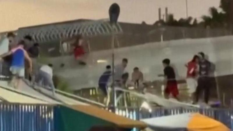 Confine preso d’assalto a Melilla: la folla invade il valico di Beni Ansar