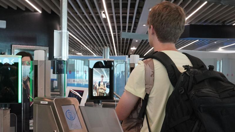 Stop di Schengen con la Spagna per un mese: controlli in porti e aeroporti, ecco cosa cambia