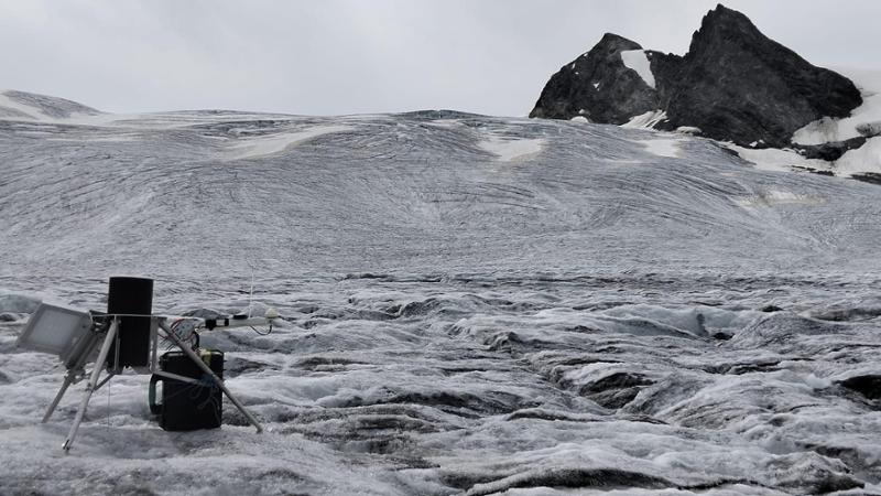 Allarme per la rapida fusione e l'agonia dei ghiacciai alpini