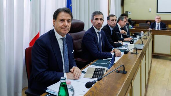 Covid, Conte: “Questa commissione è un plotone d’esecuzione contro di me”