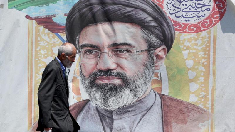 “Khamenei è grave, potrebbe morire presto”, a Teheran è tensione tra Pezeshkian e i Pasdaran