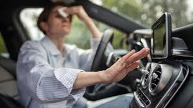 Pneumatici che si consumano e batterie a rischio. Così il caldo può danneggiare le auto