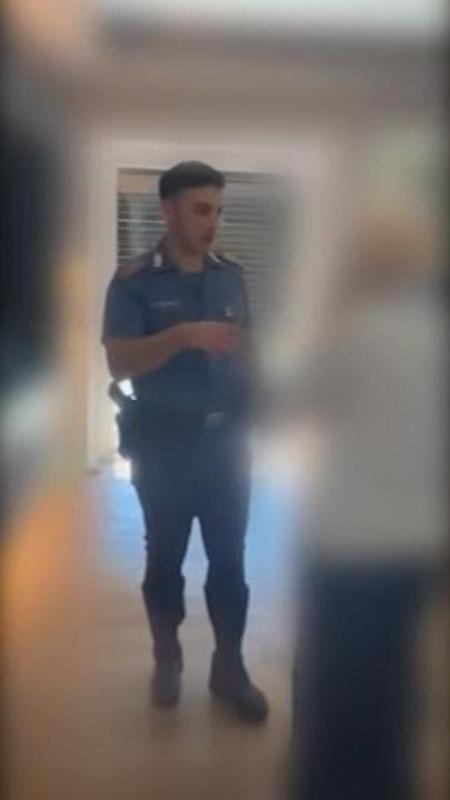A 88 anni finge di cadere nella truffa del "finto carabiniere" e chiama i veri: l'arresto in diretta