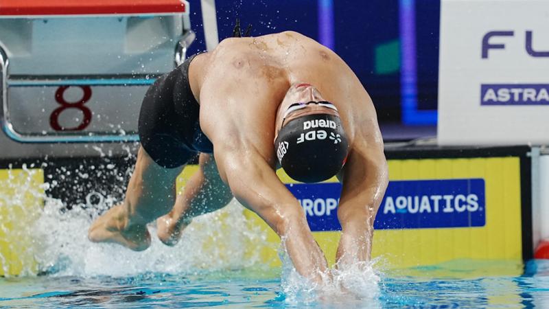 Europei nuoto: Ceccon bronzo nei 200 dorso, Pilato terza nei 100 rana