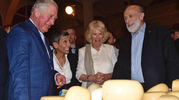 Il dolore di re Carlo per l’amico Carlo Petrini. La lettera da Buckingham Palace