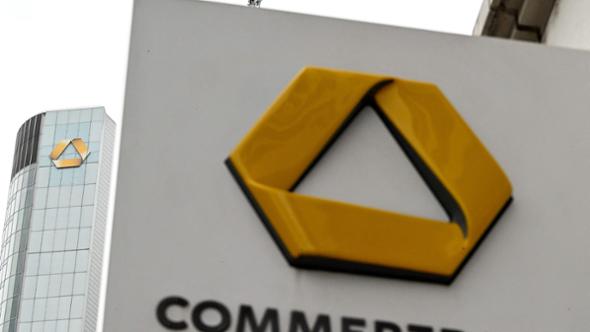 Bce, via libera a Unicredit su Commerz: “Nessun veto ma integrazione difficile”