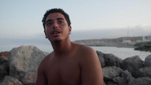 Ceuta blindata a Ferragosto, il 21enne marocchino: "Decide la gente, si ritrova a Fnideq e parte"