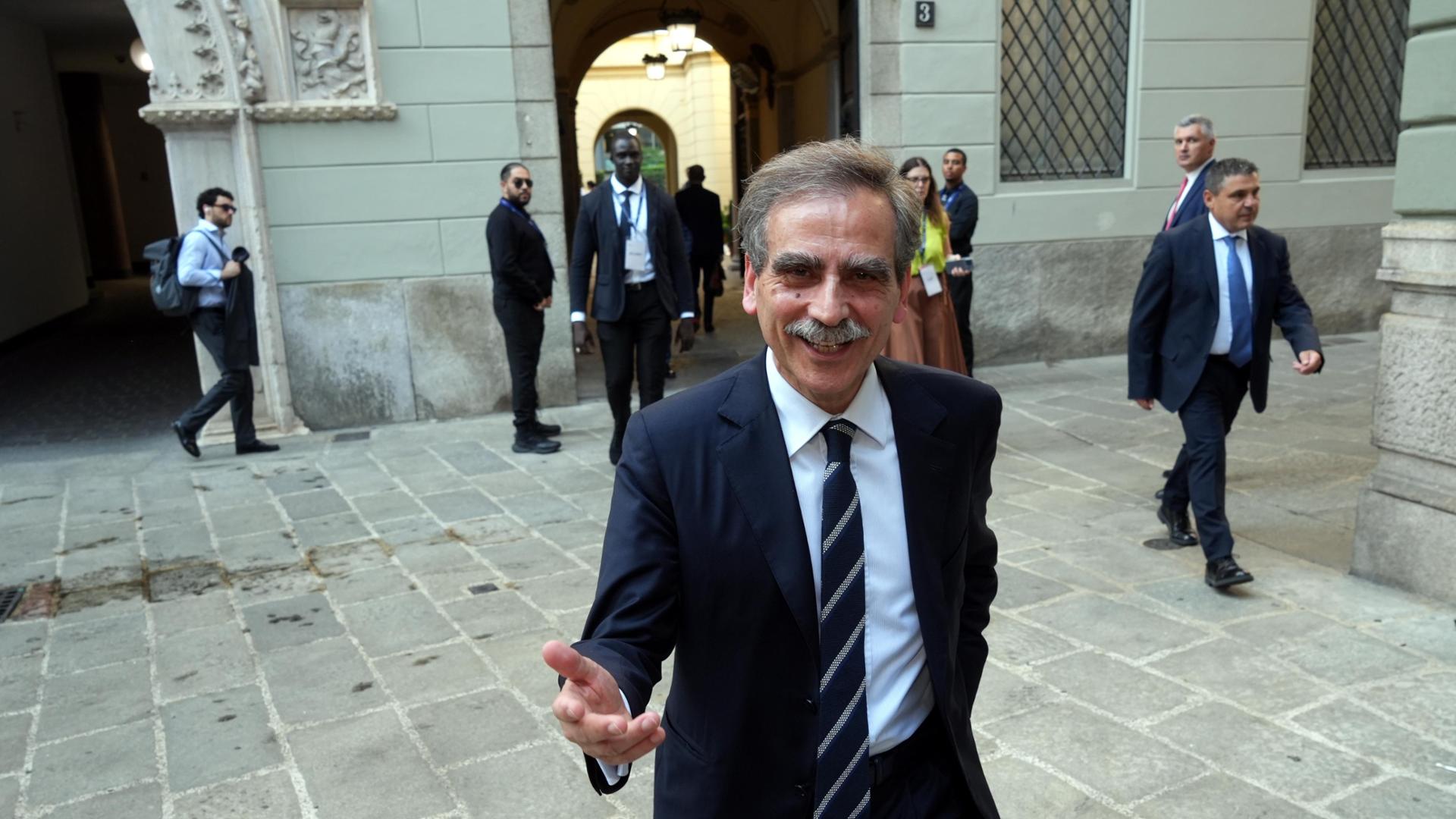 Mps CEO Luigi Lovaglio Praises Meloni on Bank Integrity and Heritage