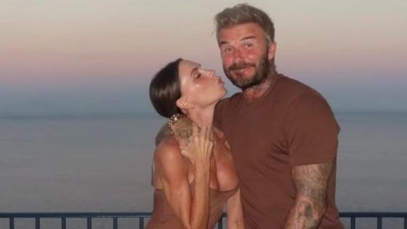 Da Portofino ad Amalfi: le vacanze italiane di David e Victoria Beckham tra yacht, jacuzzi e carezze
