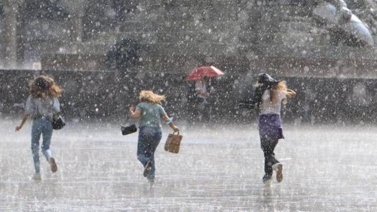Maltempo, il caldo lascia spazio ai temporali: Nord Italia nel mirino, ecco le zone a rischio
