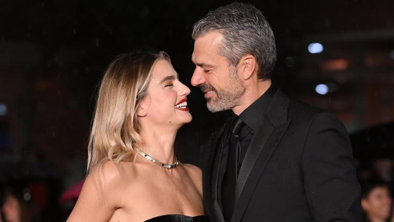 Luca Argentero e Cristina Marino annunciano sui social l’arrivo del terzo figlio: “La vita, ancora”
