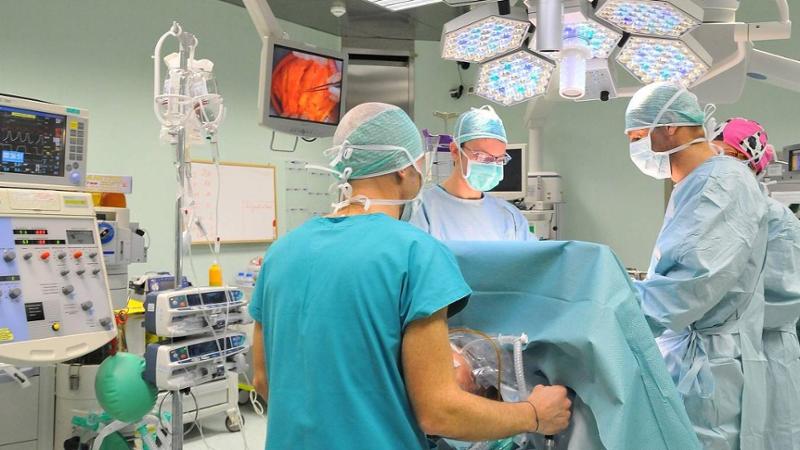 Otto ritocchi estetici al giorno nell’Astigiano: “I giovani vittime della perfezione sui social”