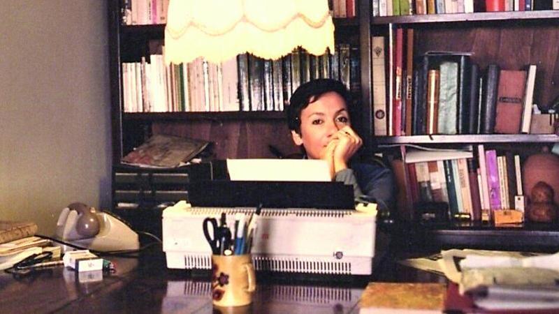 Crescere femministe stando in cucina. La Casalinghitudine di Clara Sereni