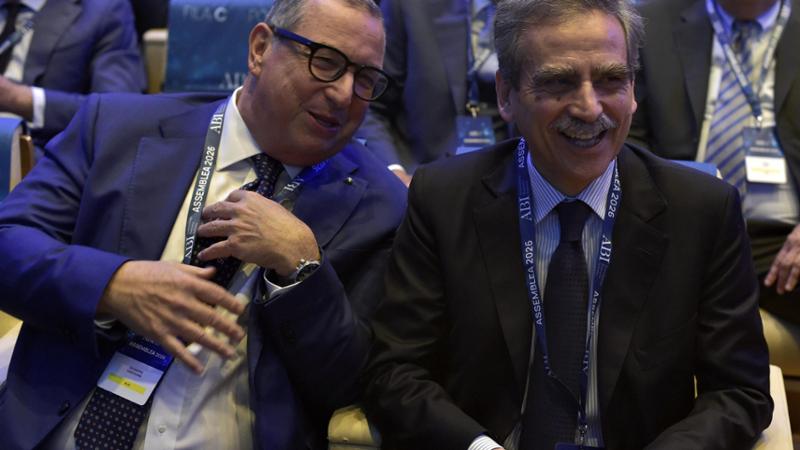 Bpm gela il piano Lovaglio: non c’è premio. Mps, Giorgetti sospende la vendita del 4,8%