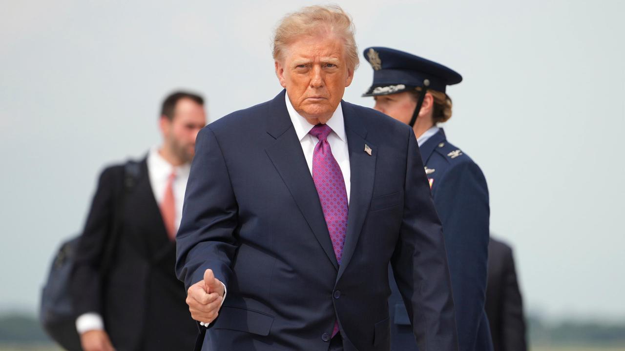 Trump: “Ho parlato con Putin, non attaccherà la Nato”. Nyt: “La Cia ha esortato Mosca a trattare”