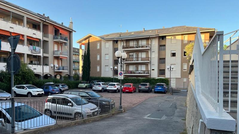 Sedicenne muore precipitando da un balcone a Savona