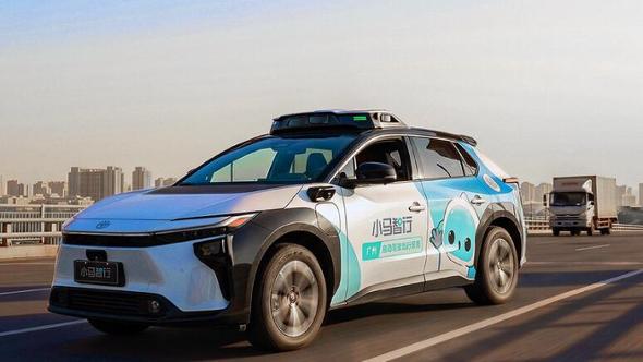 Robotaxi, la corsa mondiale è partita. Quali sono le opportunità (e i rischi) per gli investitori