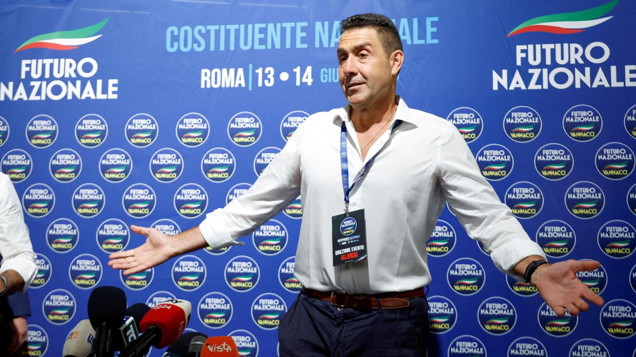 “Ricostituzione del partito fascista”, la Procura militare indaga su Vannacci