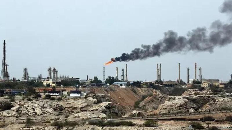 Iran, esplosioni vicino a Kharg: “Petroliera colpita da un missile”