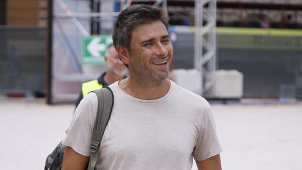 Come sta Di Battista: l’apprensione degli amici, operato d’urgenza a Cuba. Slitta il rientro