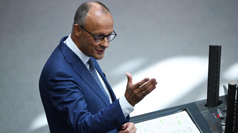 Merz attacca l’AfD: “La vostra remigrazione è pulizia etnica”