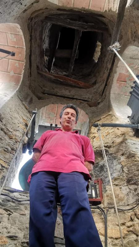 Gianluca il campanaro e l’Ave Maria della sera dal campanile di Glori