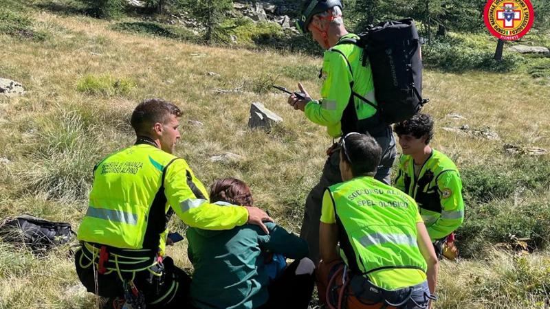 Anna, in salvo dopo 5 giorni dispersa in montagna. Si è nutrita di mirtilli: “Un miracolo”