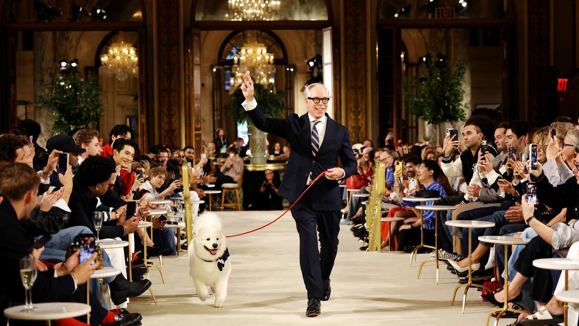 Designer americani presentano collezioni di sportswear e sartoria durante New York Fashion Week 2026